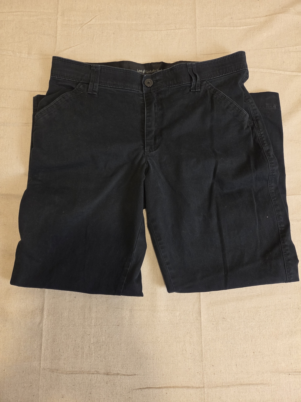 Lee Sinfully Soft Women's Capri Pants Petite Size 14 Black